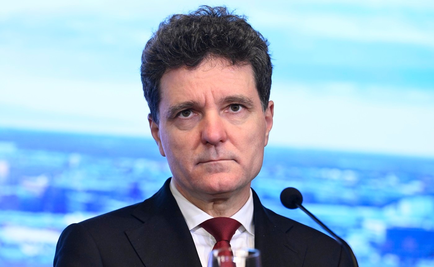 Numirea șefilor SRI și SIE, discutată la pachet cu marile parchete. Variantele luate în calcul de președinte - Ziarul National