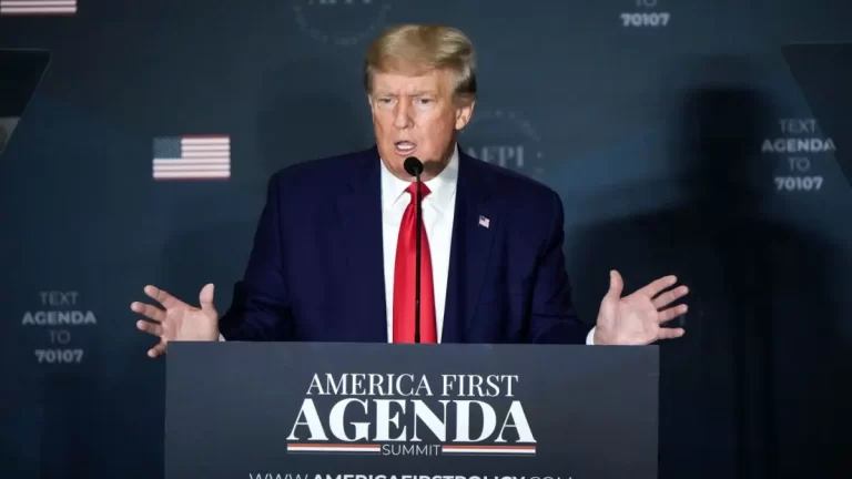 Trump riscă să trădeze America First
