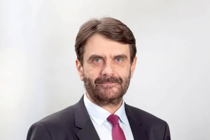 Useristul Robert Schwartz, supărat pe TVR. Formula care i-a „lezat” sentimentele - Ziarul National