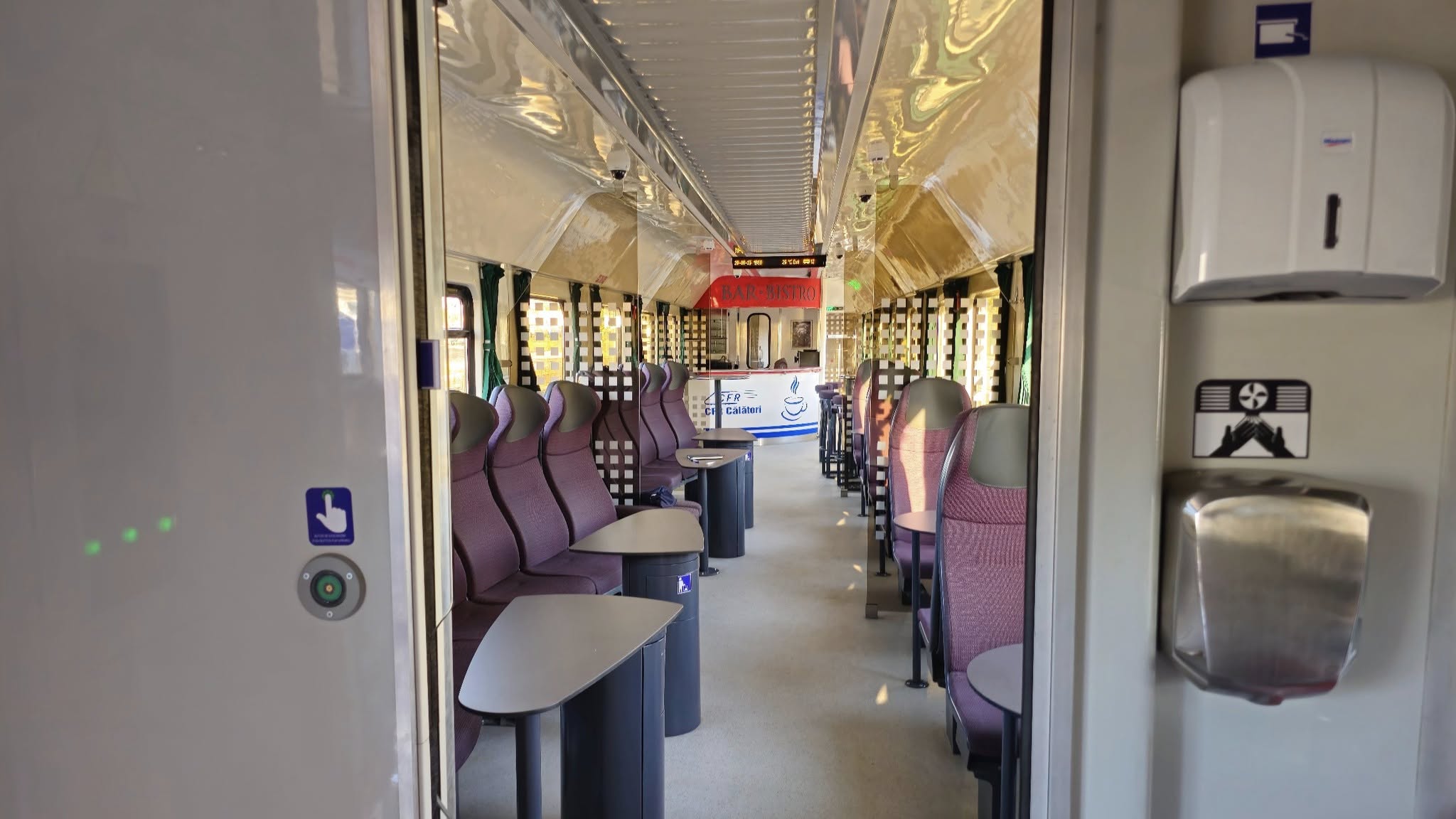 Ce găsești în meniul de la vagonul bar-bistro al CFR și la ce prețuri - Ziarul National