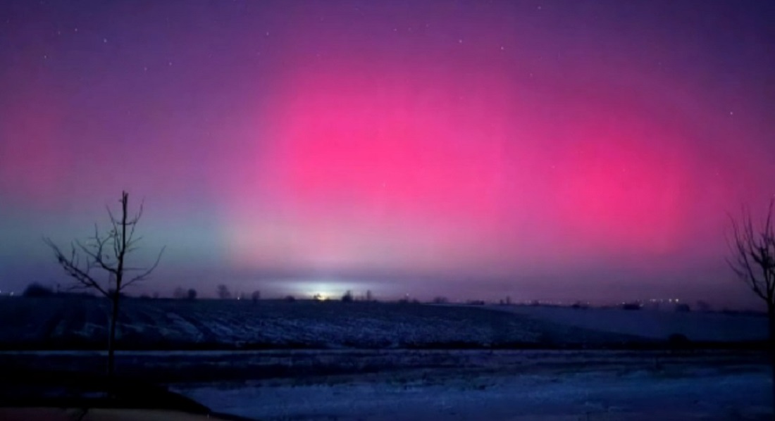 Aurora boreală, vizibilă şi pe cerul României. Cea mai puternică explozie solară din ultimii 20 de ani a adus un spectacol de culori - Ziarul National