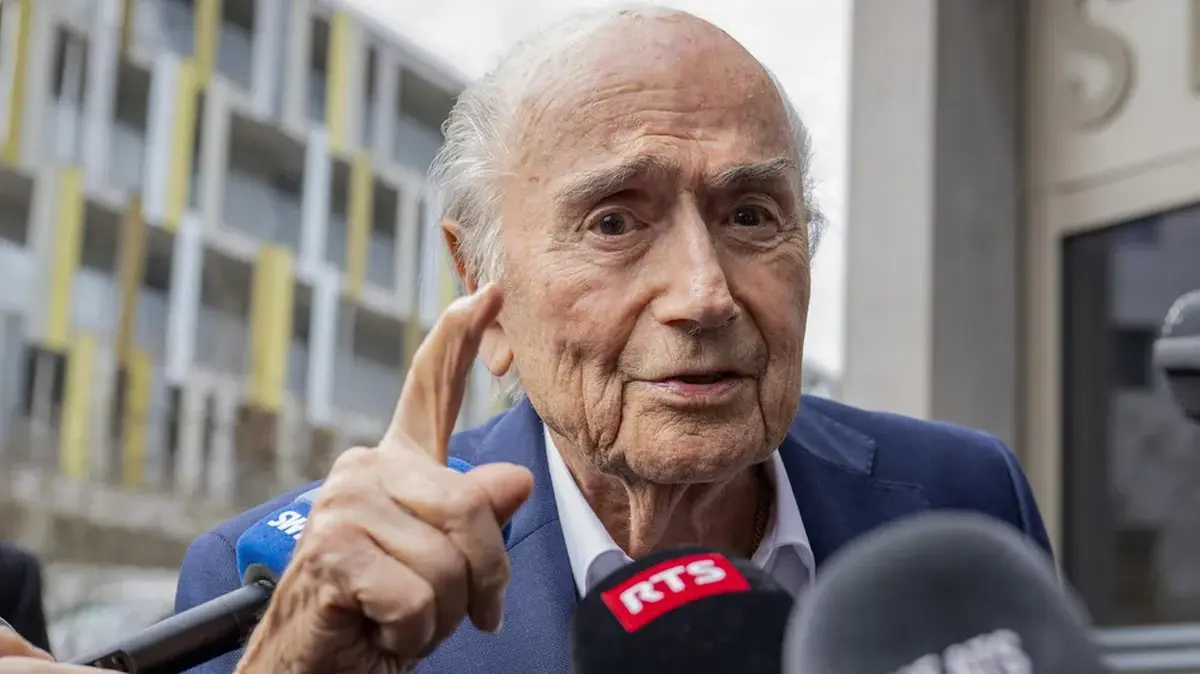 HAOS total! Fostul șef al FIFA cere boicotarea “Mondialului” - Ziarul National